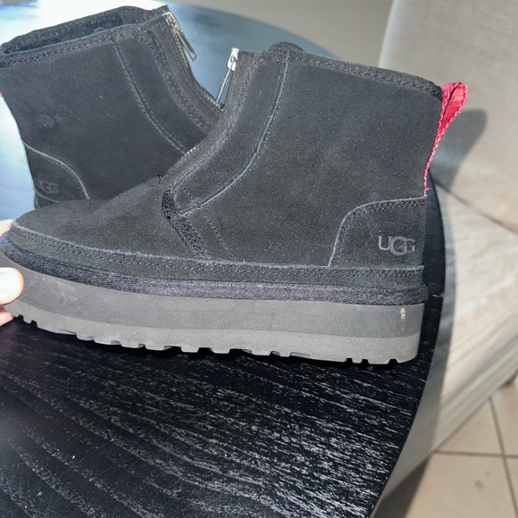 COPY - Platform black Uggs with zipper - Picture 3 of 3